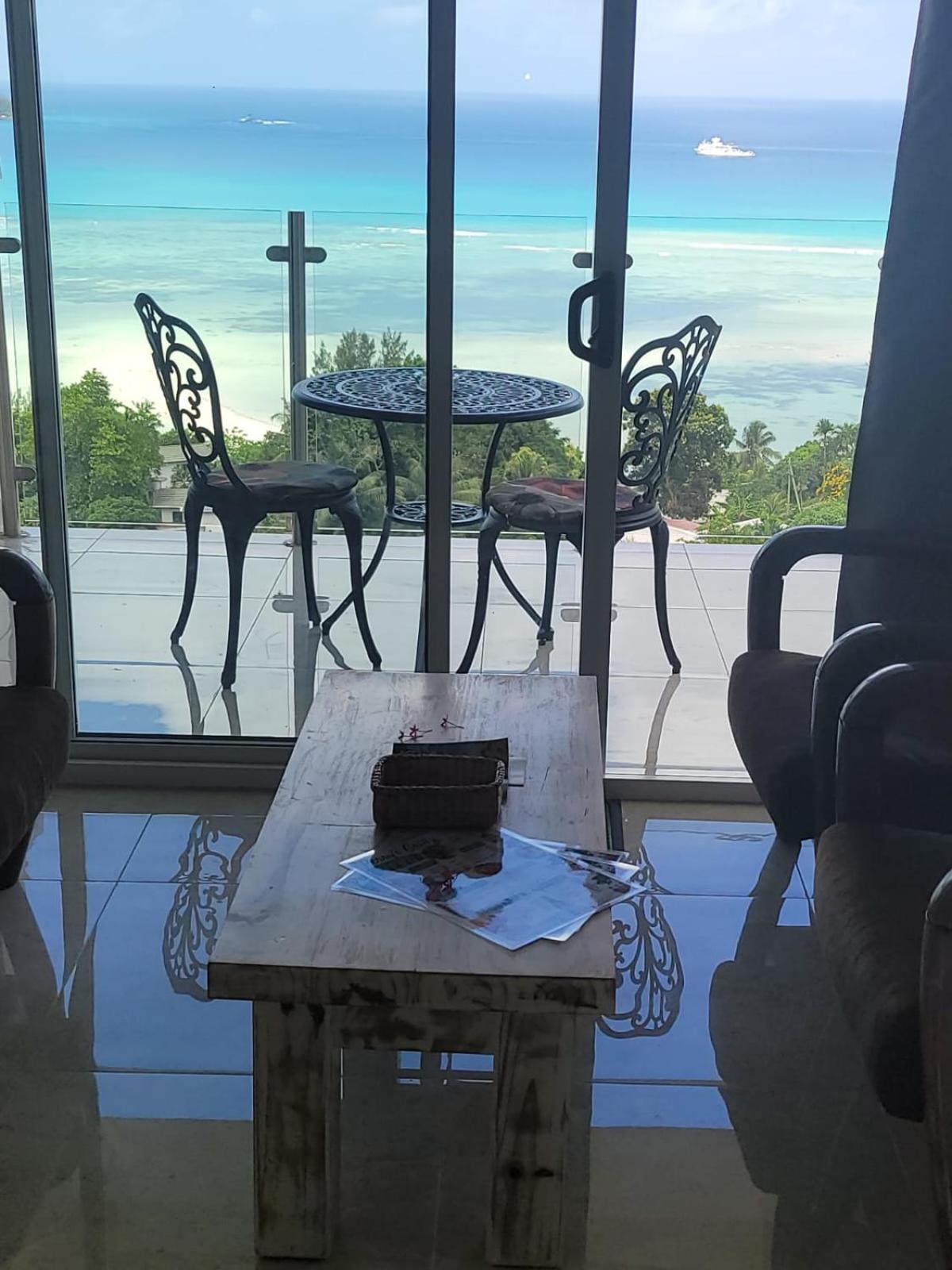 Апартаменти Sunset View Self Catering Anse Boileau Екстер'єр фото